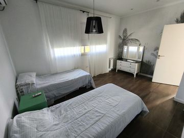 VENTA CASA SAN SEBASTIAN 5 AMB CON DEPENDENCIAS