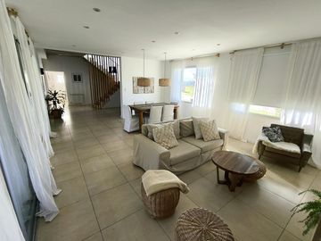 VENTA CASA SAN SEBASTIAN 5 AMB CON DEPENDENCIAS