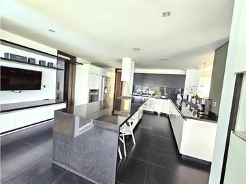 Venta Finca Luxury en Rionegro El Tablazo | Amoblada y con 2 caballos