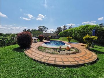 SE VENDE FINCA CAMPESTRE POR ALCALA VALLE