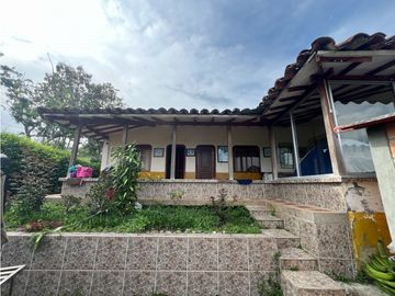 SE VENDE FINCA CAMPESTRE POR ALCALA VALLE