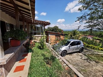 SE VENDE FINCA CAMPESTRE POR ALCALA VALLE