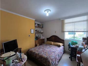 Apartamento en venta, Laureles, Cerca la iglesia santa teresita.