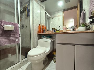 Apartamento en venta, Laureles, Cerca la iglesia santa teresita.