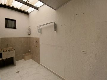 Vendo Casa De Dos Plantas En Conjunto Residencial La Herrería 5, Hacienda El Castillo