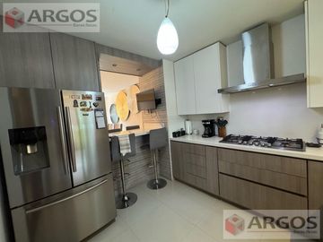 CASA EN VENTA EN LOMAS DEL VERGEL