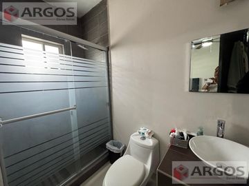 CASA EN VENTA EN LOMAS DEL VERGEL