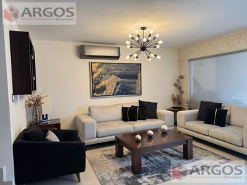 CASA EN VENTA EN LOMAS DEL VERGEL