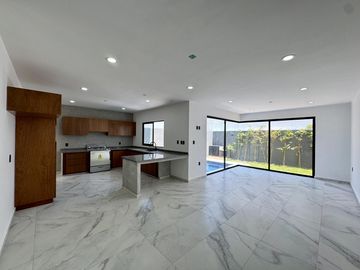 Casa Nueva en Venta Lomas del Dorado