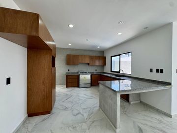 Casa Nueva en Venta Lomas del Dorado