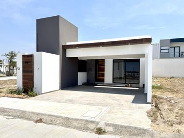 Casa Nueva en Venta Lomas del Dorado