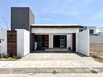Casa Nueva en Venta Lomas del Dorado