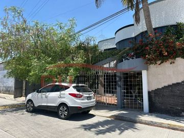 Casa en Venta, en Col Fco I Madero.