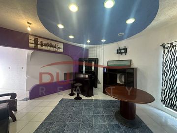 Casa en Venta, en Col Fco I Madero.