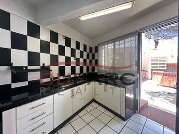 Casa en Venta, en Col Fco I Madero.