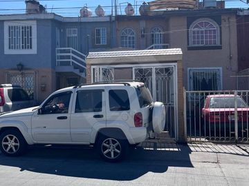 Casa en venta en Colonia Huentitán El Alto