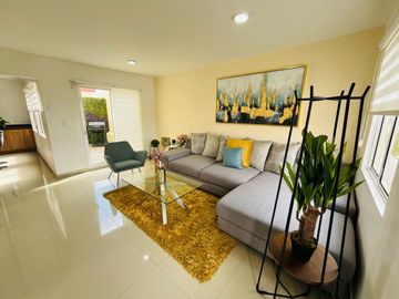 En venta casa en condominio Real de Segovia, Huejotzingo, Puebla.
