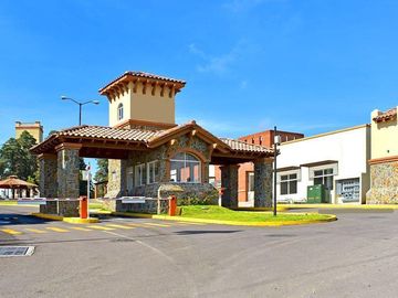 En venta casa en condominio Real de Segovia, Huejotzingo, Puebla.