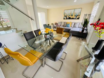 En venta casa en condominio Real de Segovia, Huejotzingo, Puebla.