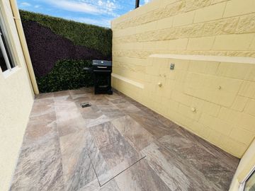 En venta casa en condominio Real de Segovia, Huejotzingo, Puebla.
