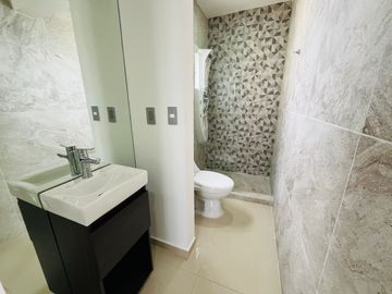 En venta casa en condominio Real de Segovia, Huejotzingo, Puebla.