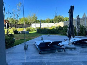 PENTHOUSE EN VENTA EN TORRE ARTEMA, ZONA ANGELÓPOLIS
