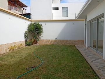 Casa exclusiva de 456 m² en La Riviera, Piura