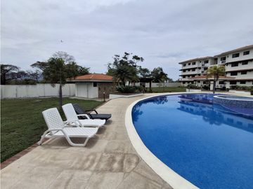 APARTAMENTO DE PLAYA A LA VENTA PH BRISAS DE CORONADO
