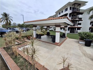 APARTAMENTO DE PLAYA A LA VENTA PH BRISAS DE CORONADO