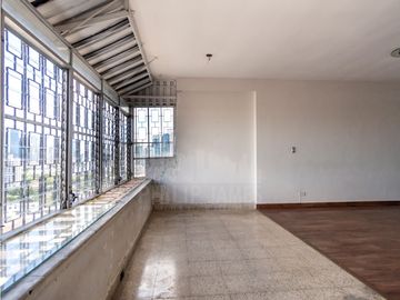 Remate: Venta de Apartamento Loft en San Francisco, PH Bahia Azul