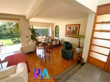 Casa en Venta en Maravillosa casa remodelada en condominio exclusiva