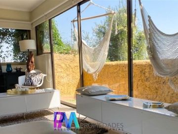 Casa en Venta en Maravillosa casa remodelada en condominio exclusiva