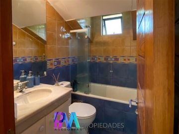 Casa en Venta en Maravillosa casa remodelada en condominio exclusiva