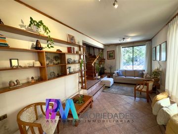 Casa en Venta en Avenida Macul con los Olmos
