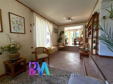 Casa en Venta en Avenida Macul con los Olmos