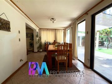 Casa en Venta en Avenida Macul con los Olmos