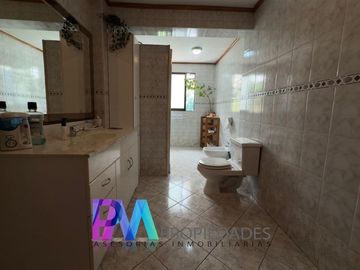Casa en Venta en Avenida Macul con los Olmos