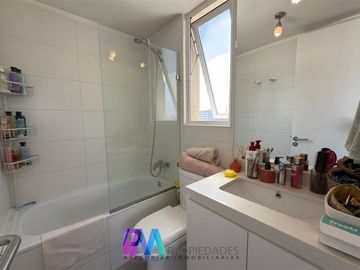 Departamento en Venta en Avenida Vespucio con Helsinski