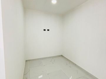 Casa en venta con roof garden y recámara en planta baja en Coatepec