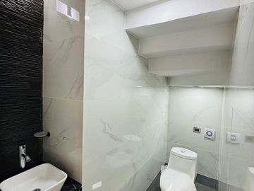 Casa en venta con roof garden y recámara en planta baja en Coatepec