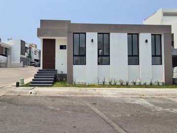 Casa en VENTA en LOMAS RESIDENCIAL