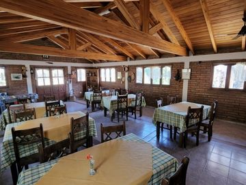 COMPLEJO DE CABAÃAS, SALON DE COMEDOR, CASA PRINCIPAL, PISCINA Y SALON COMERCIAL SOBRE RUTA