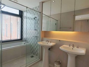 2 Bedrooms 3 Bath - Condo For Sell