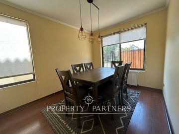 Venta de Hermosa casa en condominio en Peñalolén