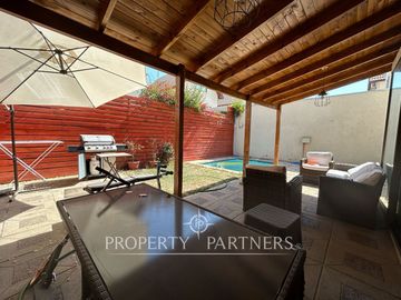 Venta de Hermosa casa en condominio en Peñalolén