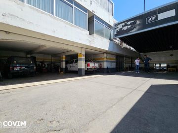 Casa y Local en Venta en Av. Venezuela
