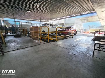 Casa y Local en Venta en Av. Venezuela