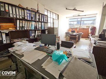Casa y Local en Venta en Av. Venezuela