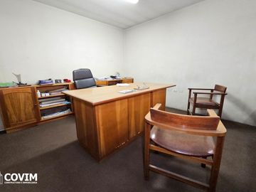 Casa y Local en Venta en Av. Venezuela