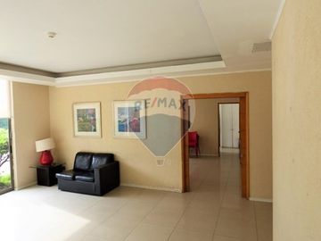 Excelente Departamento con Hall de entrada